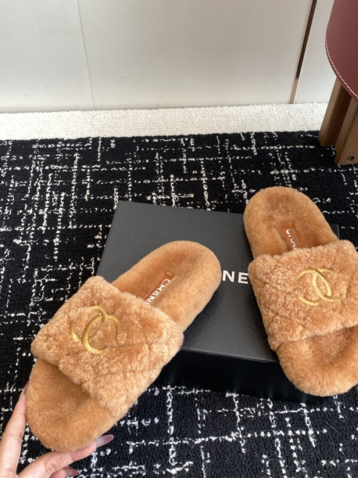 CH*NEL SLIPPERS