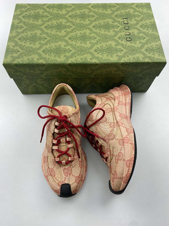 GUCC  Sneaker