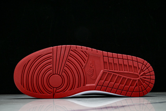 Travis Scott x Air Jordan 1 Low OG DM7866-101