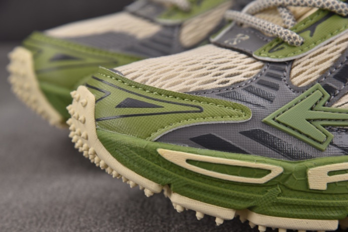 OF C/O  SNEAKER  FOR-082101