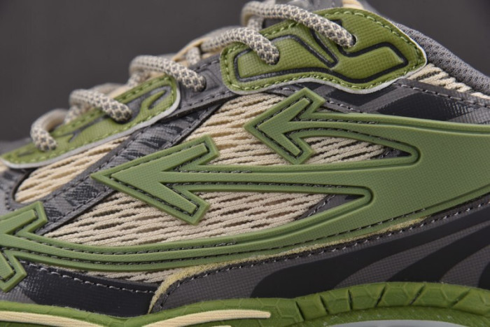 OF C/O  SNEAKER  FOR-082101