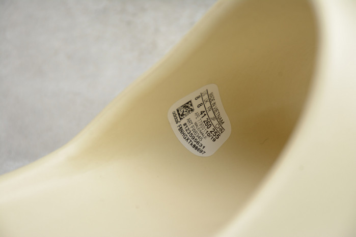 kanye west x ad*s Y**zy slide “resin”fw6345
