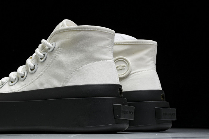 bo*te*ga Ve*ne*ta  jumbo sneaker