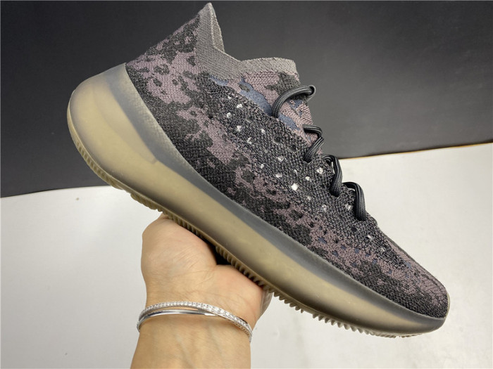 ad*s Y**zy boost 380 “onyx” reflective h02536