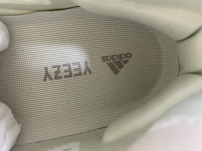 ad*s  Y**zy boost 380 alien blue gw0304
