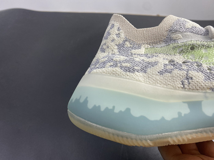 ad*s  Y**zy boost 380 alien blue gw0304