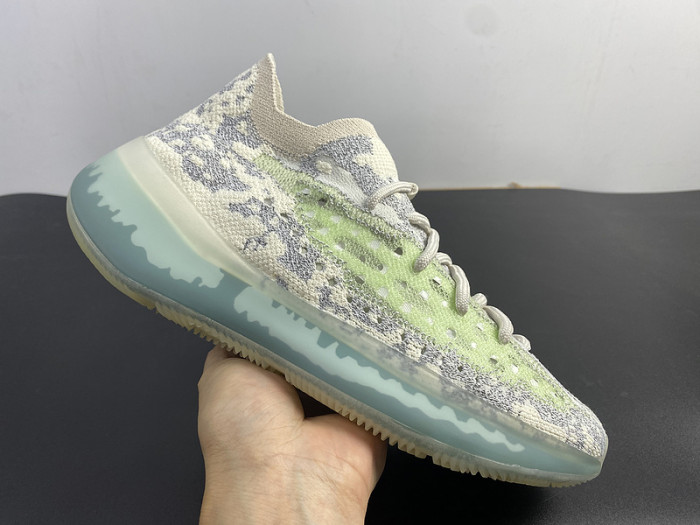 ad*s  Y**zy boost 380 alien blue gw0304