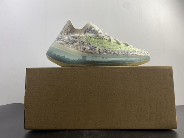 ad*s  Y**zy boost 380 alien blue gw0304