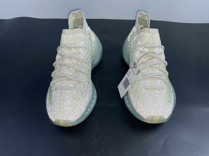 ad*s  Y**zy boost 380 alien blue gw0304