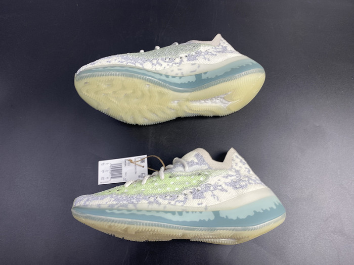 ad*s  Y**zy boost 380 alien blue gw0304