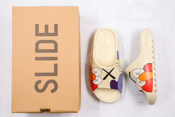 kanye west x ad*s Y**zy slide“resin"