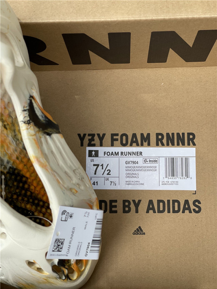 ad*s Y**zy foam rnnr mxt moon
