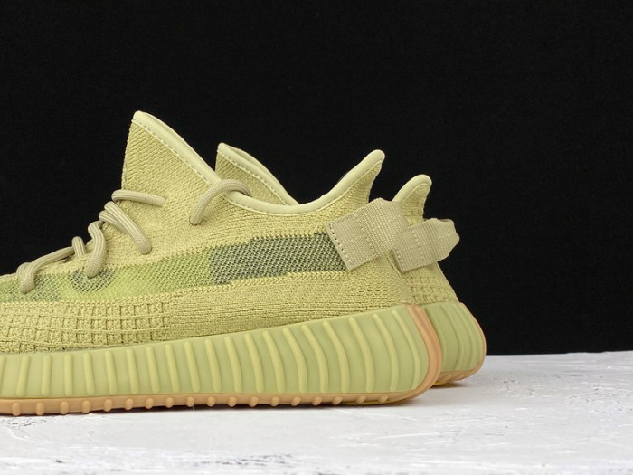 ad*s Y**zy boost 350 v2 sulfur fy5346