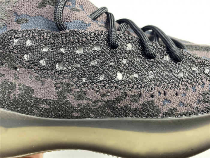ad*s Y**zy boost 380 “onyx” reflective h02536