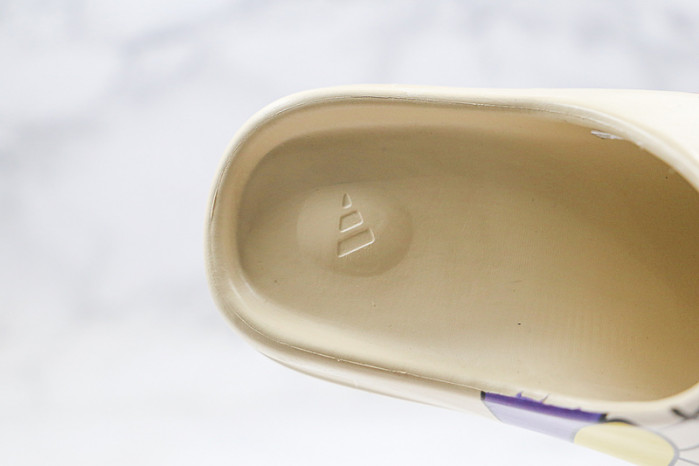 kanye west x ad*s Y**zy slide“resin"