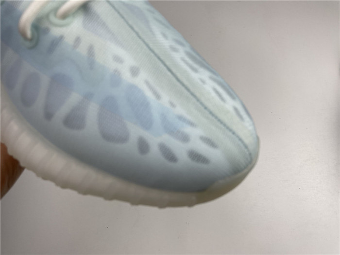 ad*s Y**zy boost 350 v2 