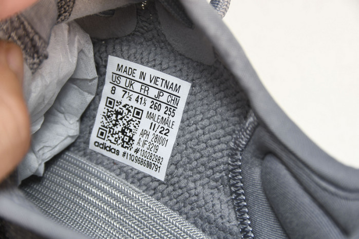 ad*s Y**zy boost 350 v2 if3219