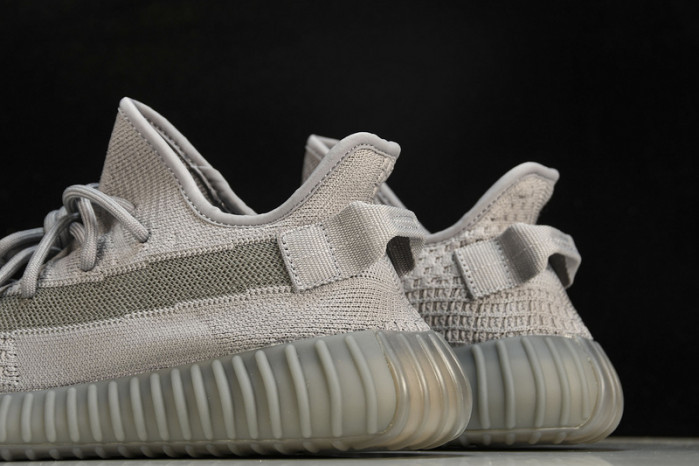 ad*s Y**zy boost 350 v2 if3219